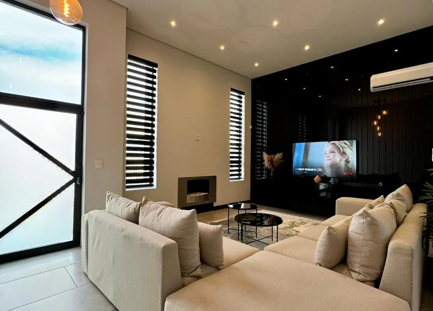 Phoenix Home Cape Town 0*,  South Africa