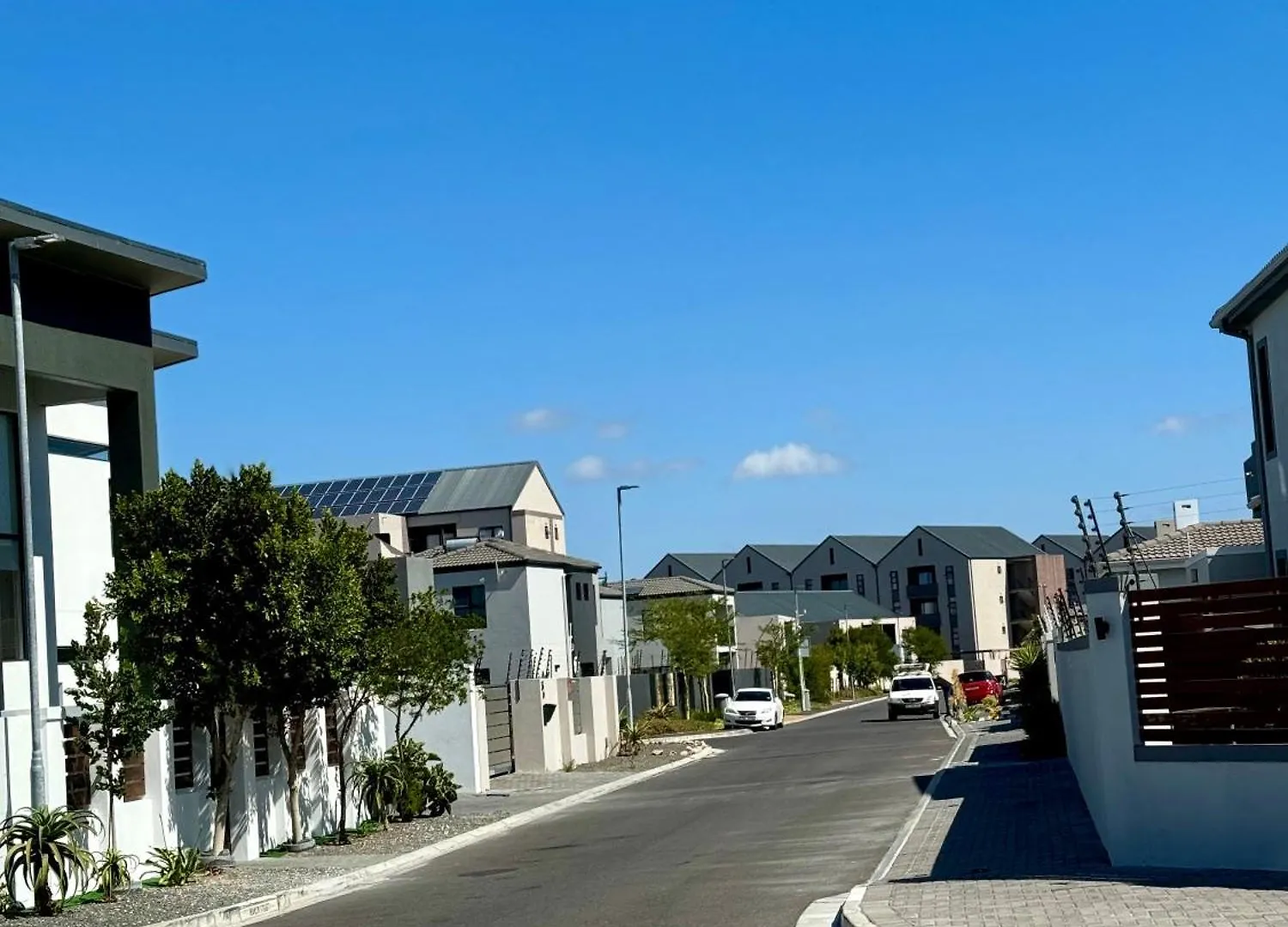 Phoenix Home Cape Town 0*,